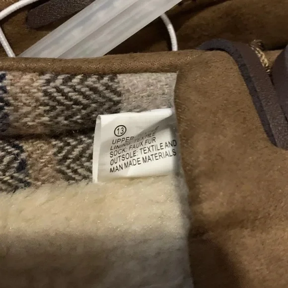 NWT Cat and Jack slippers youth size 13 - Picture 4 of 10